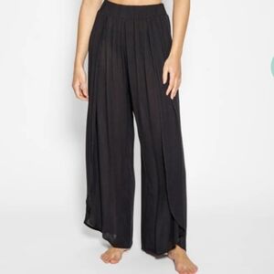 NWT, Koy Resort, Miami Spit Leg Beach Pants